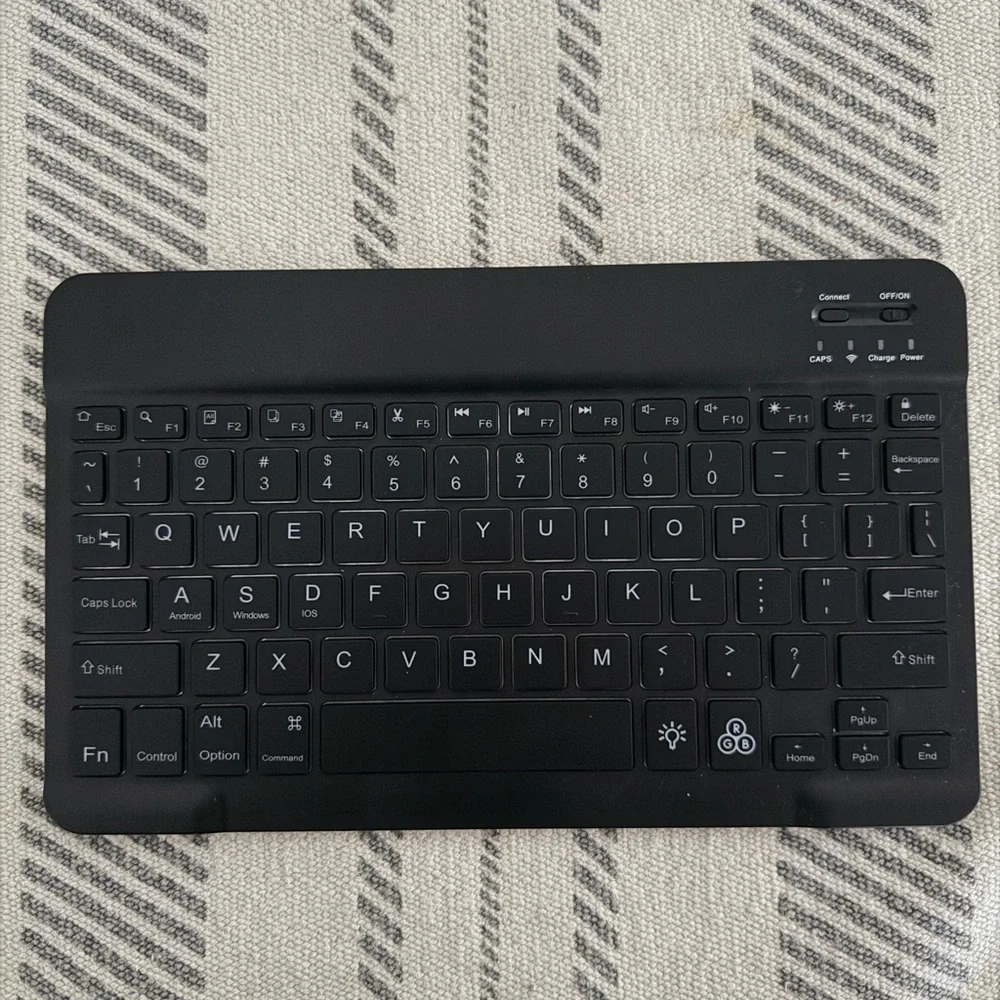 Wireless Black Keyboard for Tablets